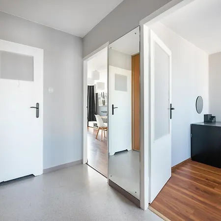 Wola Anielewicza Cosy Апартаменты